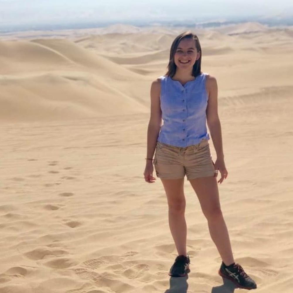 Meet your Posher, Becca